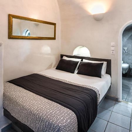 Katerina'S Castle - Caldera Cave Hotel Imerovigli  Bagian luar foto