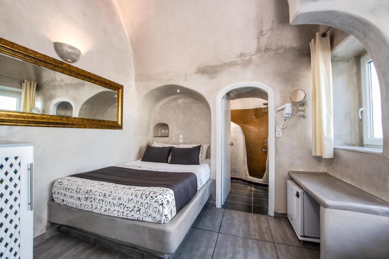 Katerina'S Castle - Caldera Cave Hotel Imerovigli  Bagian luar foto