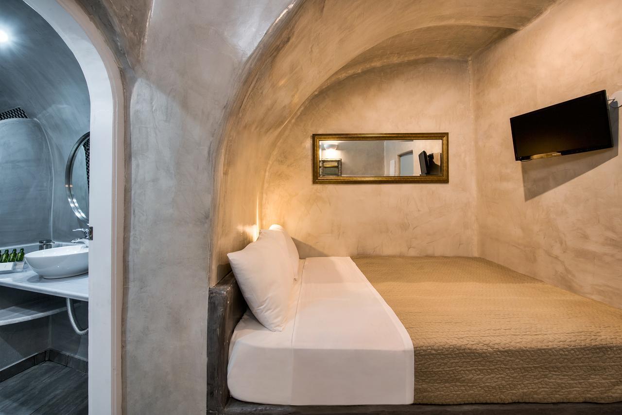 Katerina'S Castle - Caldera Cave Hotel Imerovigli  Bagian luar foto